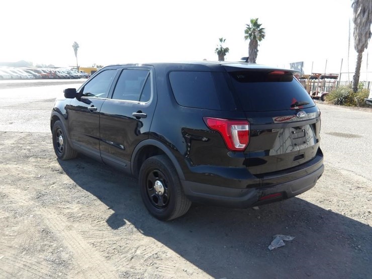 2018-ford-explorer-image-4