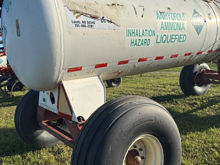 11-5-1450-gallon-nh3-tank,-16.5l---16.1-tires-image-10