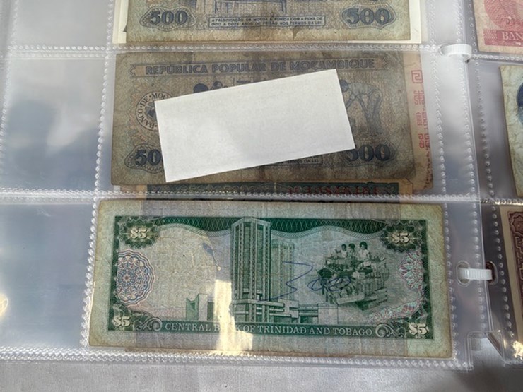 #40309-•-foreign-currency-bank-notes-image-145