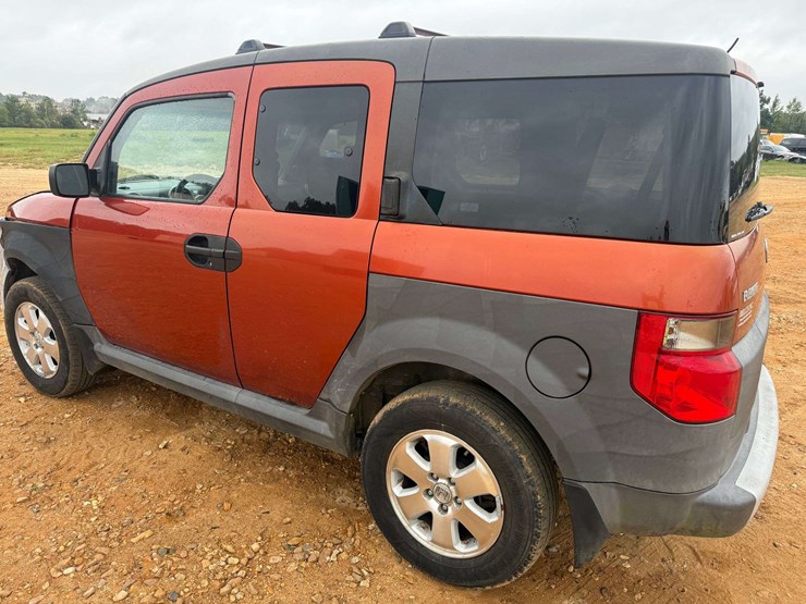 2005-honda-element-image-2
