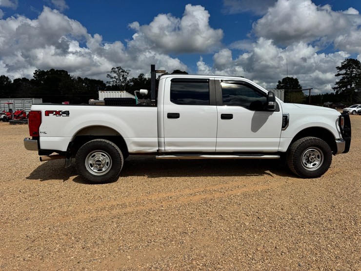 2020-ford-f250-xl-image-8