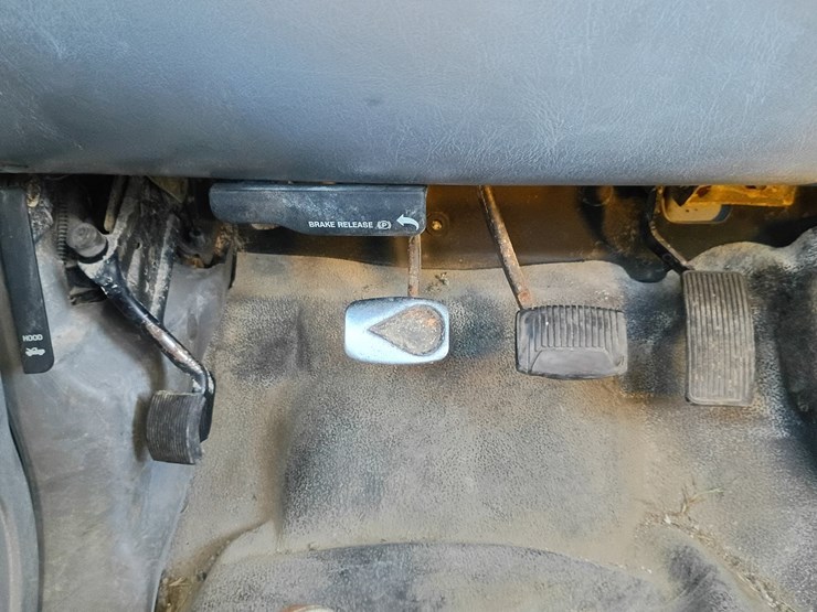 2003-ford-f550-image-53