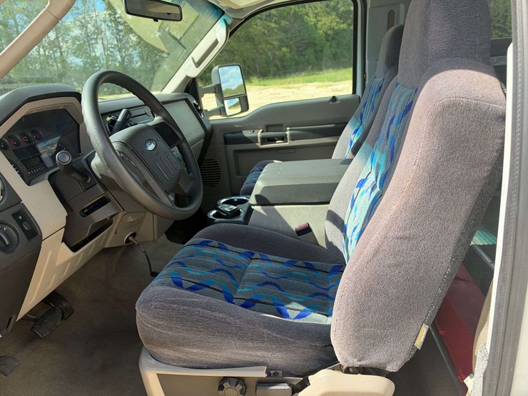 2008-ford-f550-image-10