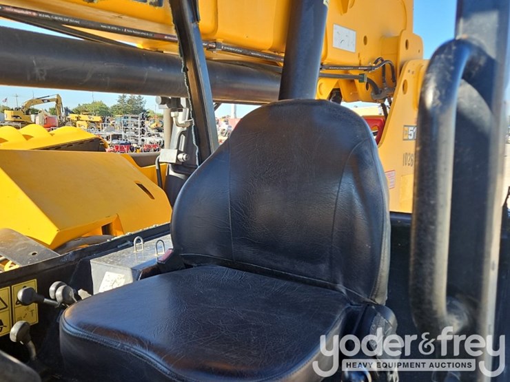 2019-jcb-510-56-image-19