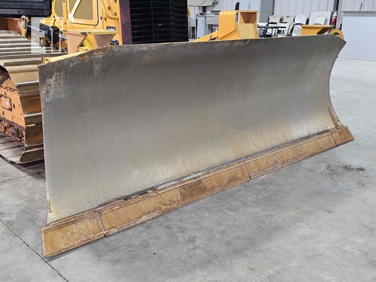 2022-caterpillar-d3-lgp-image-10