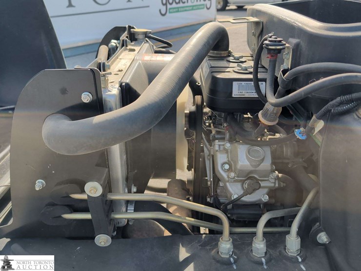 2015-john-deere-2500-image-24