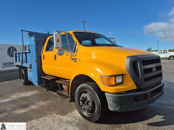2010-ford-f650-image-3
