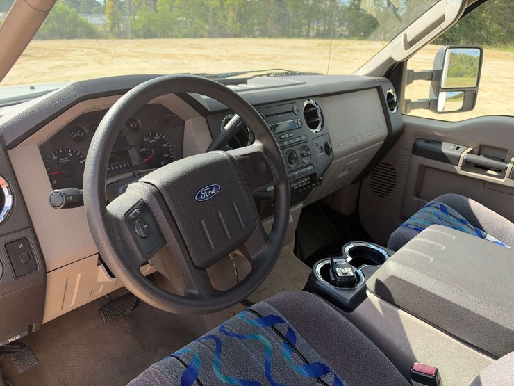 2008-ford-f550-image-11
