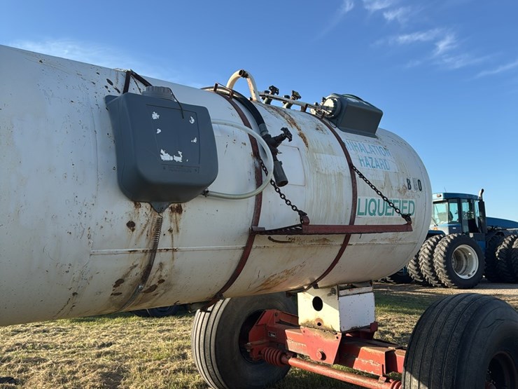 11-19-1450-gallon-nh3-tank,-16.5l---16.1-tires-image-11