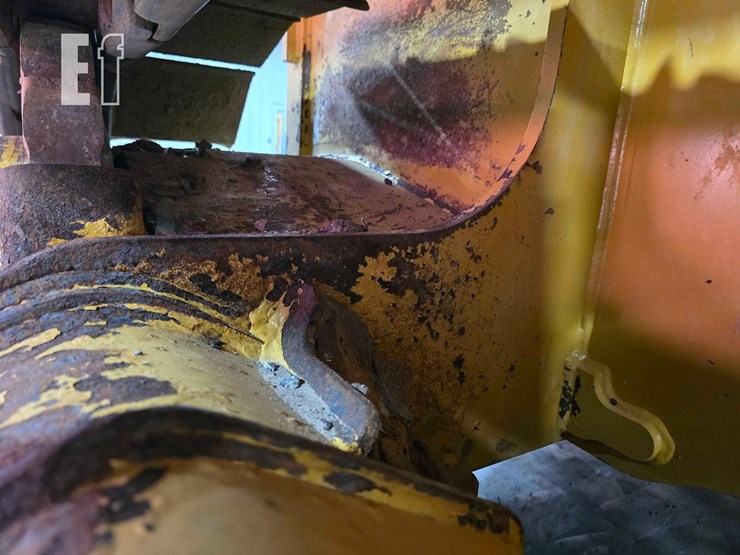 2022-caterpillar-d3-lgp-image-35