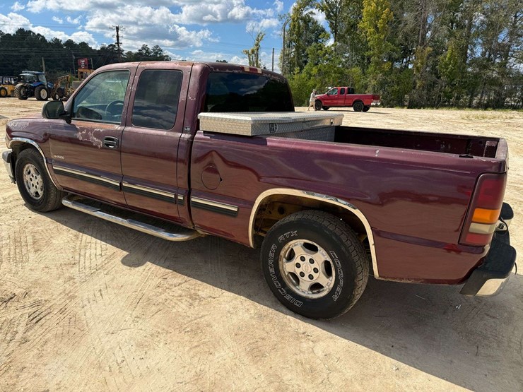2000-chevrolet-silverado-1500-image-2