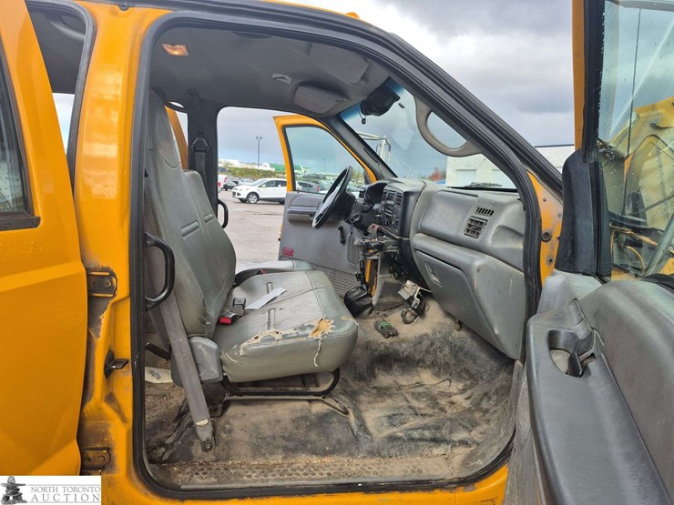 2010-ford-f650-image-30