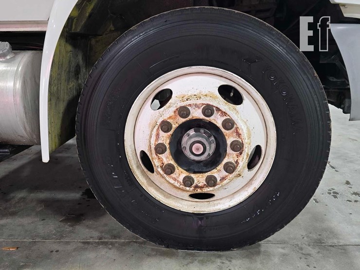 2011-international-durastar-4300-image-19