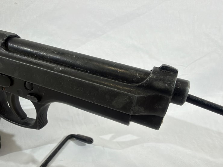 #40139-•-1992-berretta-movie-prop-pistol-image-9