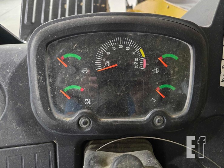 2018-caterpillar-tl1255d-image-16