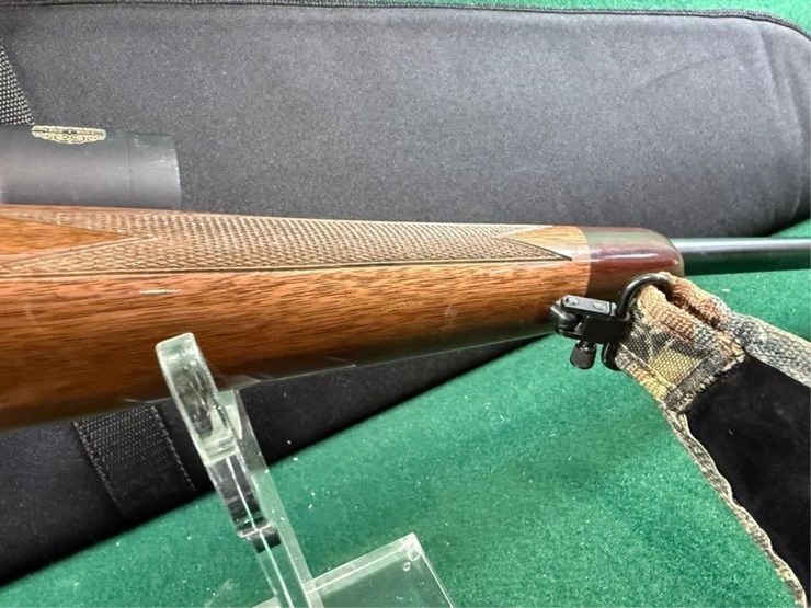 browning-medallion-a-bolt-30-06-sprg-rifle-image-15