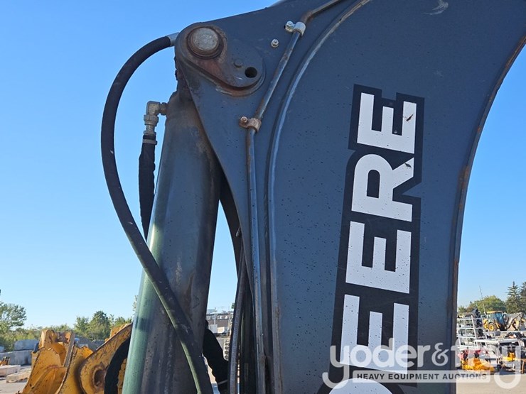 2018-deere-410l-image-27