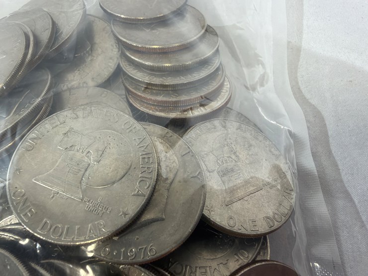 #40134-•-(50)-1776-1976-bicentennial-dollar-coins-image-8