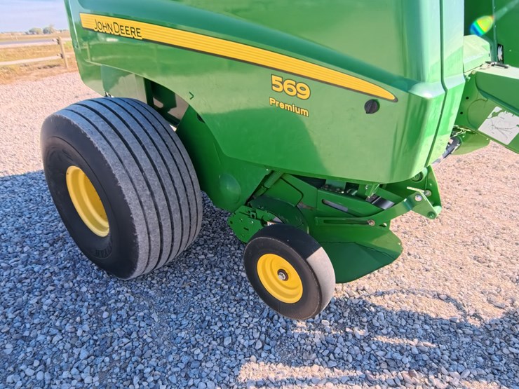 john-deere-569-premium-image-53