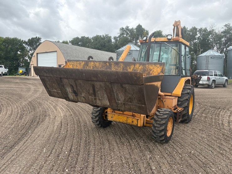 2013-john-deere-410-image-4