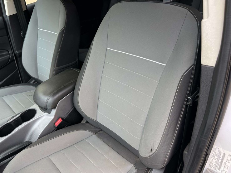 2014-ford-escape-se-image-21