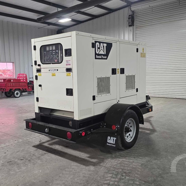 2015 CATERPILLAR XQ30-8