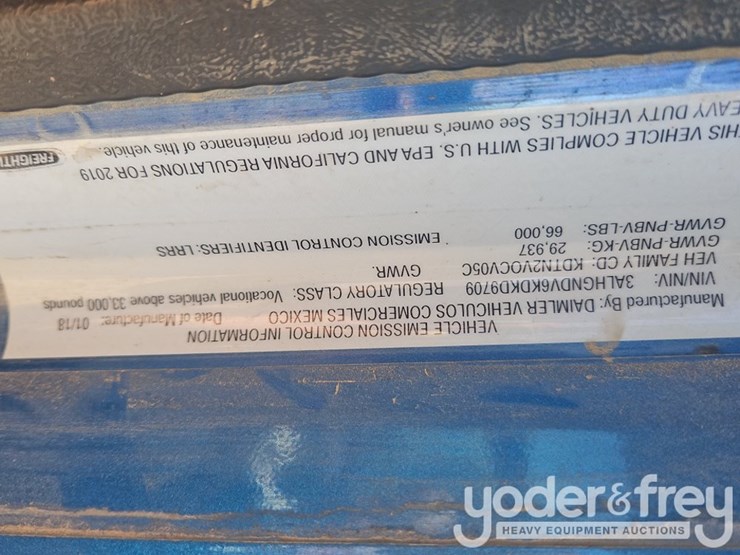 2019-freightliner-122sd-image-33