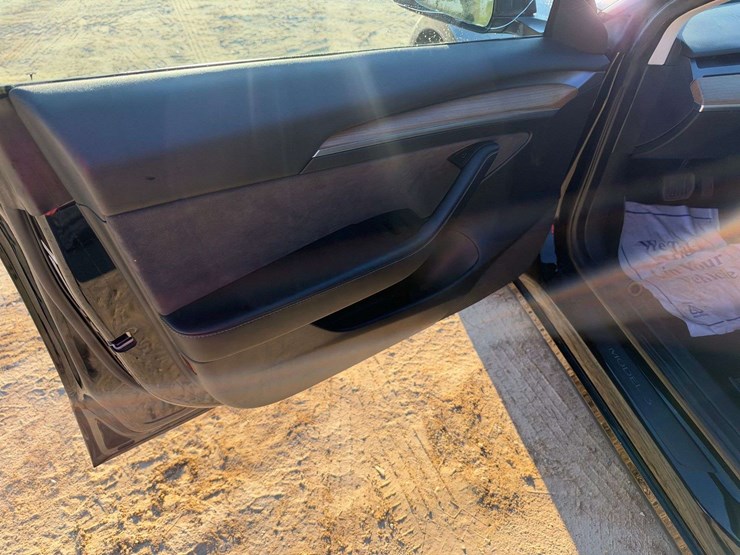 2023-tesla-model-s-4-door-sedan-(33,455-miles)-image-7