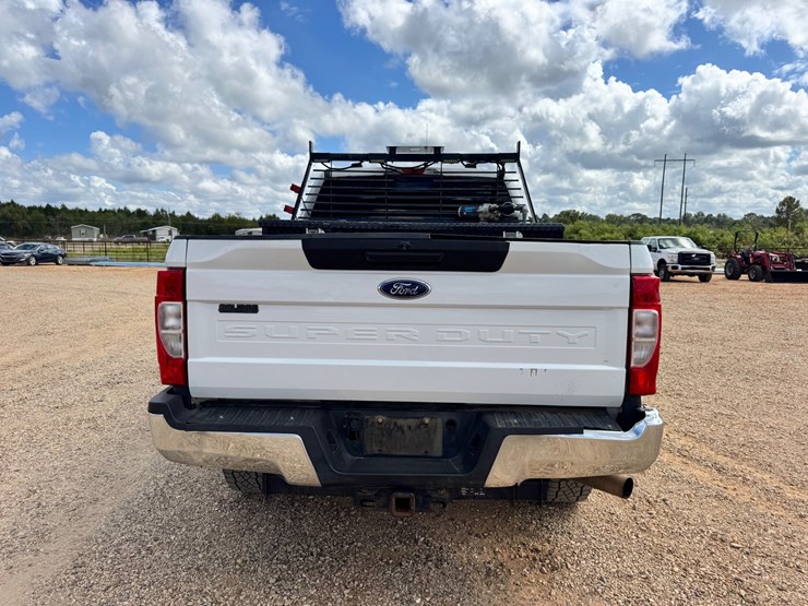 2020-ford-f250-xl-image-4