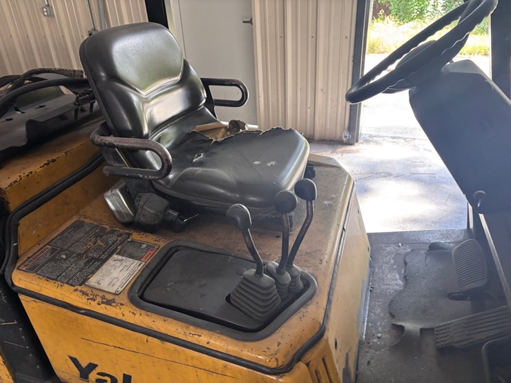 #21-•-yale-forklift-image-10