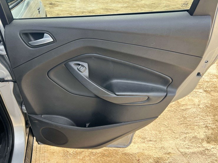 2019-ford-escape-image-17