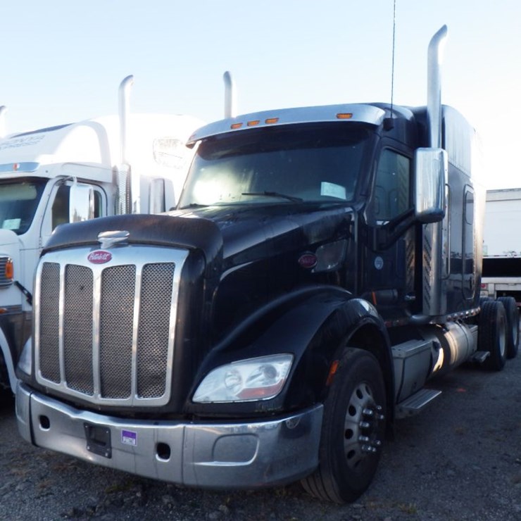 2015 PETERBILT 579