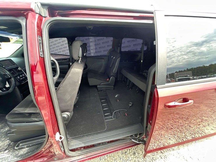 2018-dodge-grand-caravan-image-22