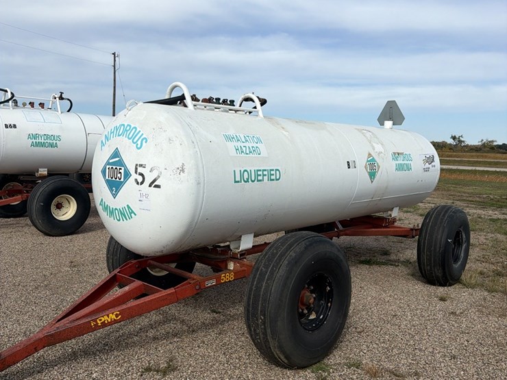 11-12-1450-gallon-nh3-tank,-16.5l---16.1-tires-image-1