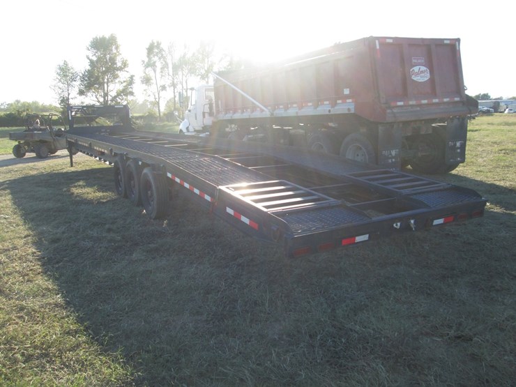 2025-custom-trailer-image-4