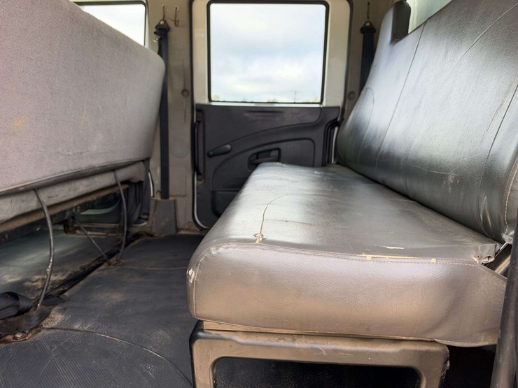2013-international-durastar-4300-image-17
