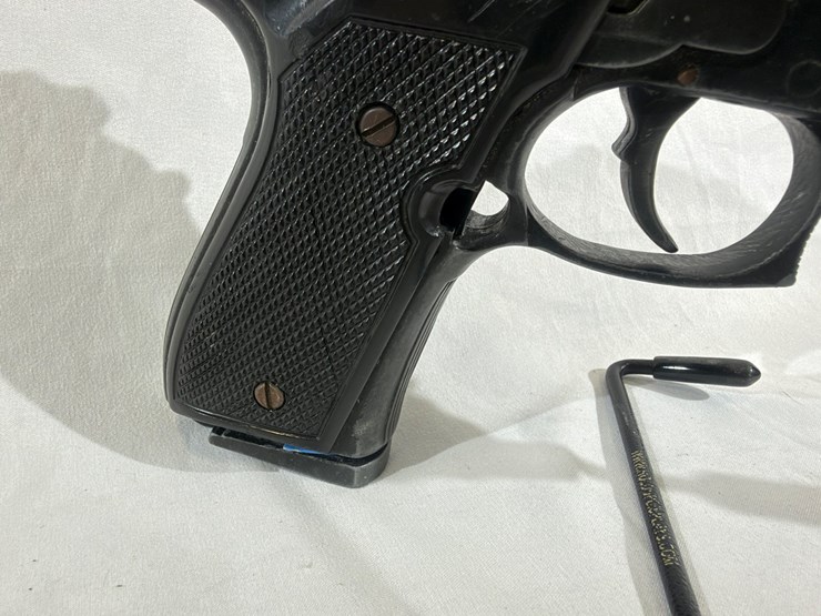 #40139-•-1992-berretta-movie-prop-pistol-image-13