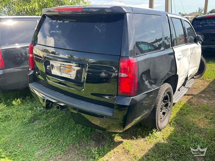 2018-chevrolet-tahoe-image-2