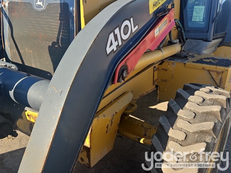 2018-deere-410l-image-17