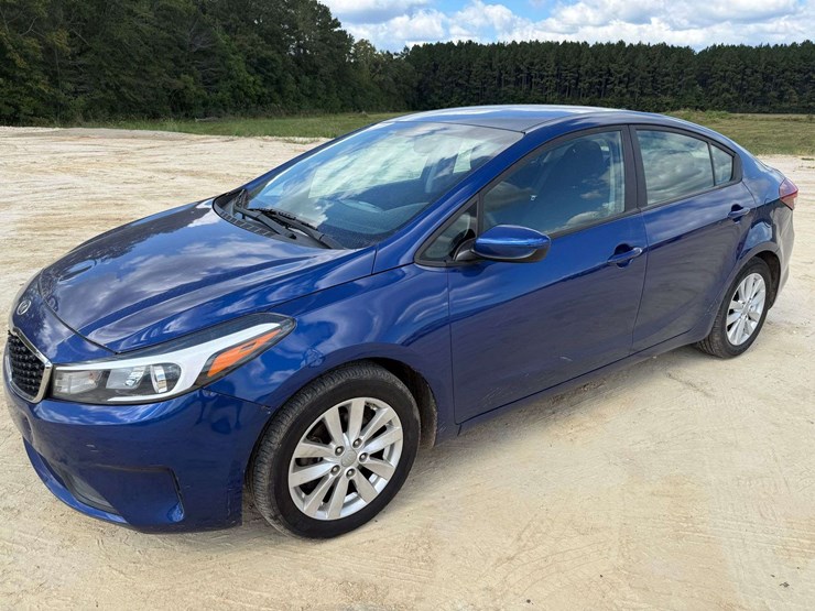 2017-kia-forte-4-door-sedan-(101,833-miles)-image-1