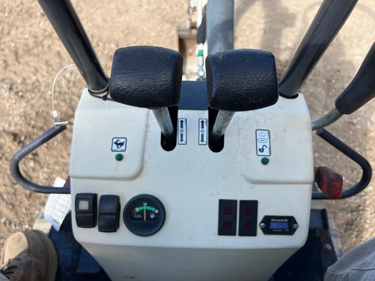 2023-bobcat-e10-image-18