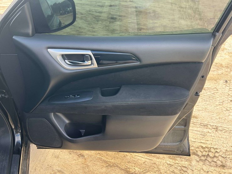 2016-nissan-pathfinder-image-20