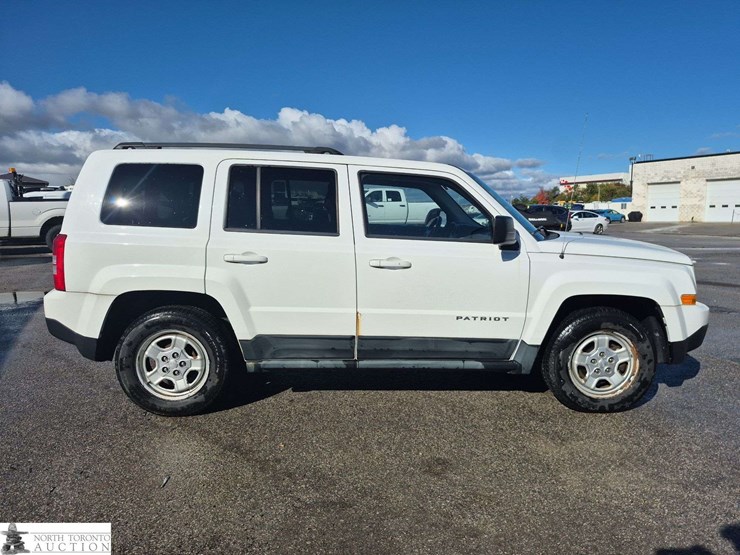 2011-jeep-patriot-image-4
