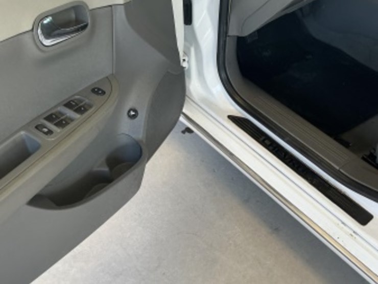 2009-chevrolet-malibu-sdn-image-24