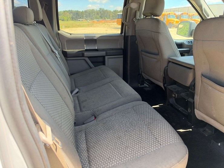 2015-ford-f150-xlt-image-16