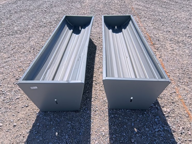 #3057-•-new-7.5ft-feed-bunks,-slightly-damaged,-(2-count)-image-4