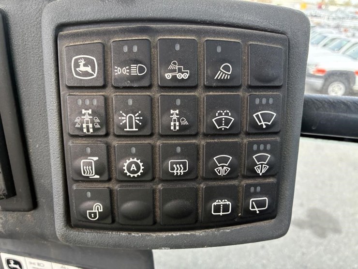 2005-deere-772d-image-39
