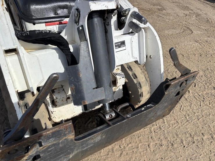 2019-bobcat-mt85-image-10