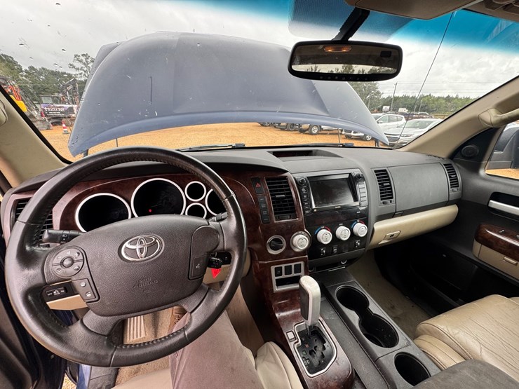 2008-toyota-tundra-image-14