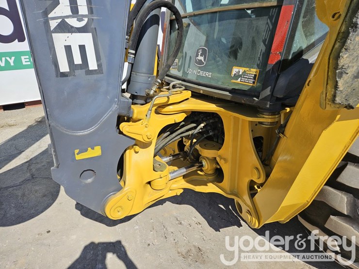 2013-deere-310k-image-32